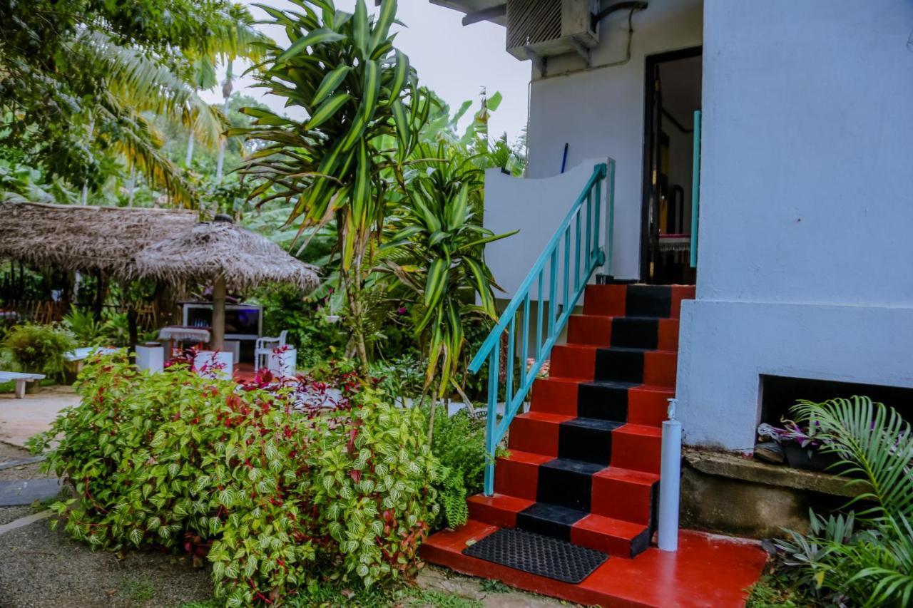 Bed and Breakfast Sajana Ocean Hill Mirissa Exterior foto