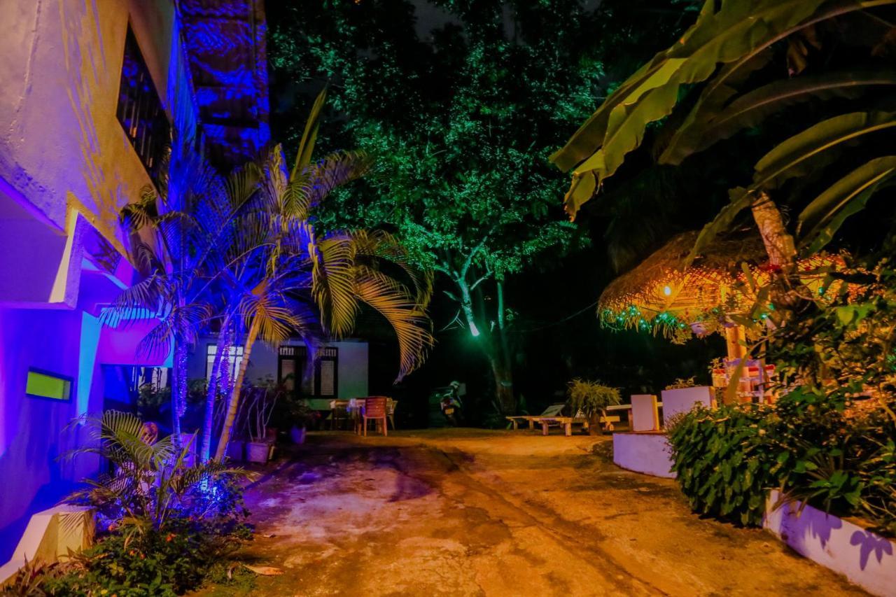 Bed and Breakfast Sajana Ocean Hill Mirissa Exterior foto