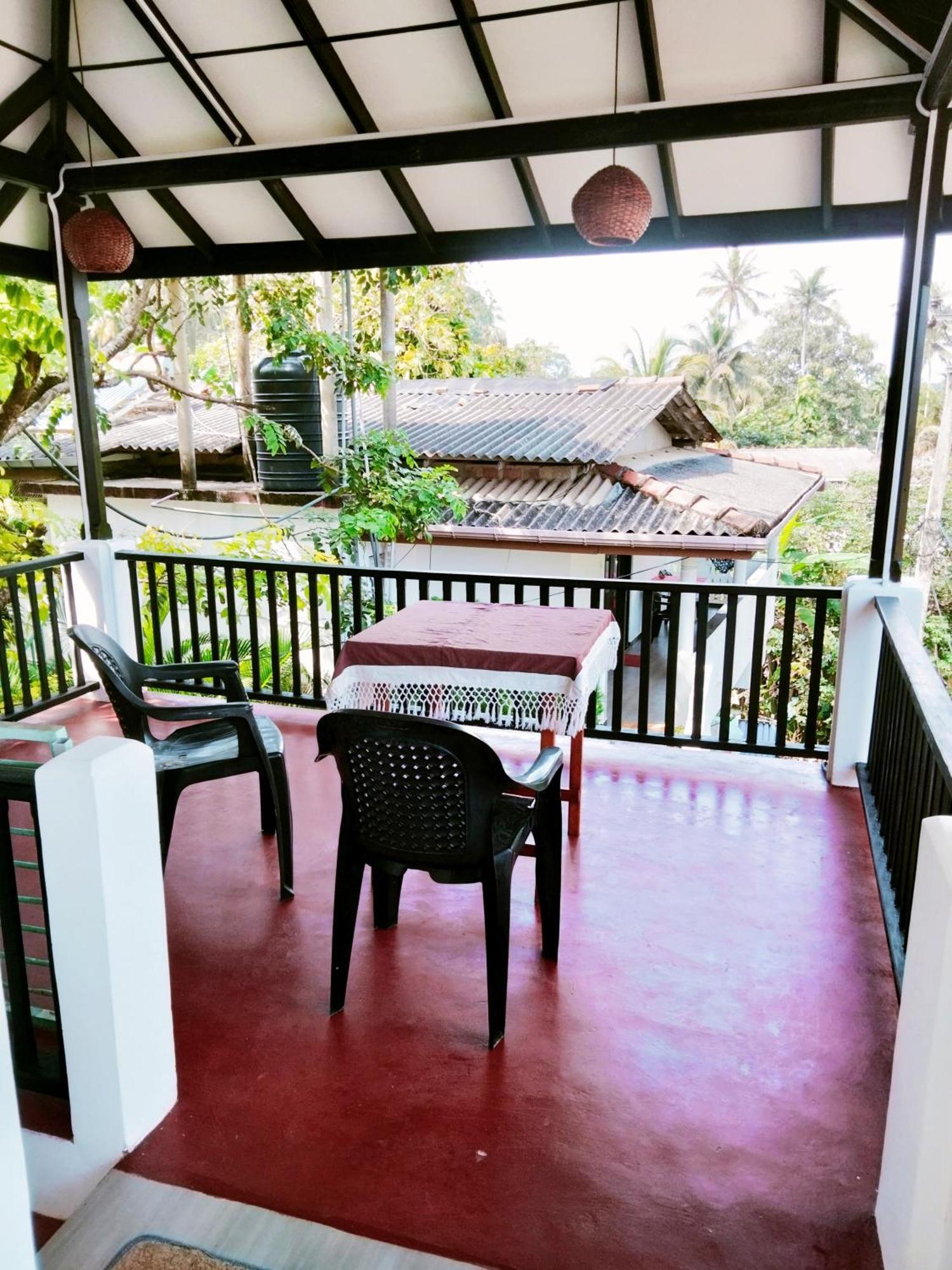Bed and Breakfast Sajana Ocean Hill Mirissa Habitación foto
