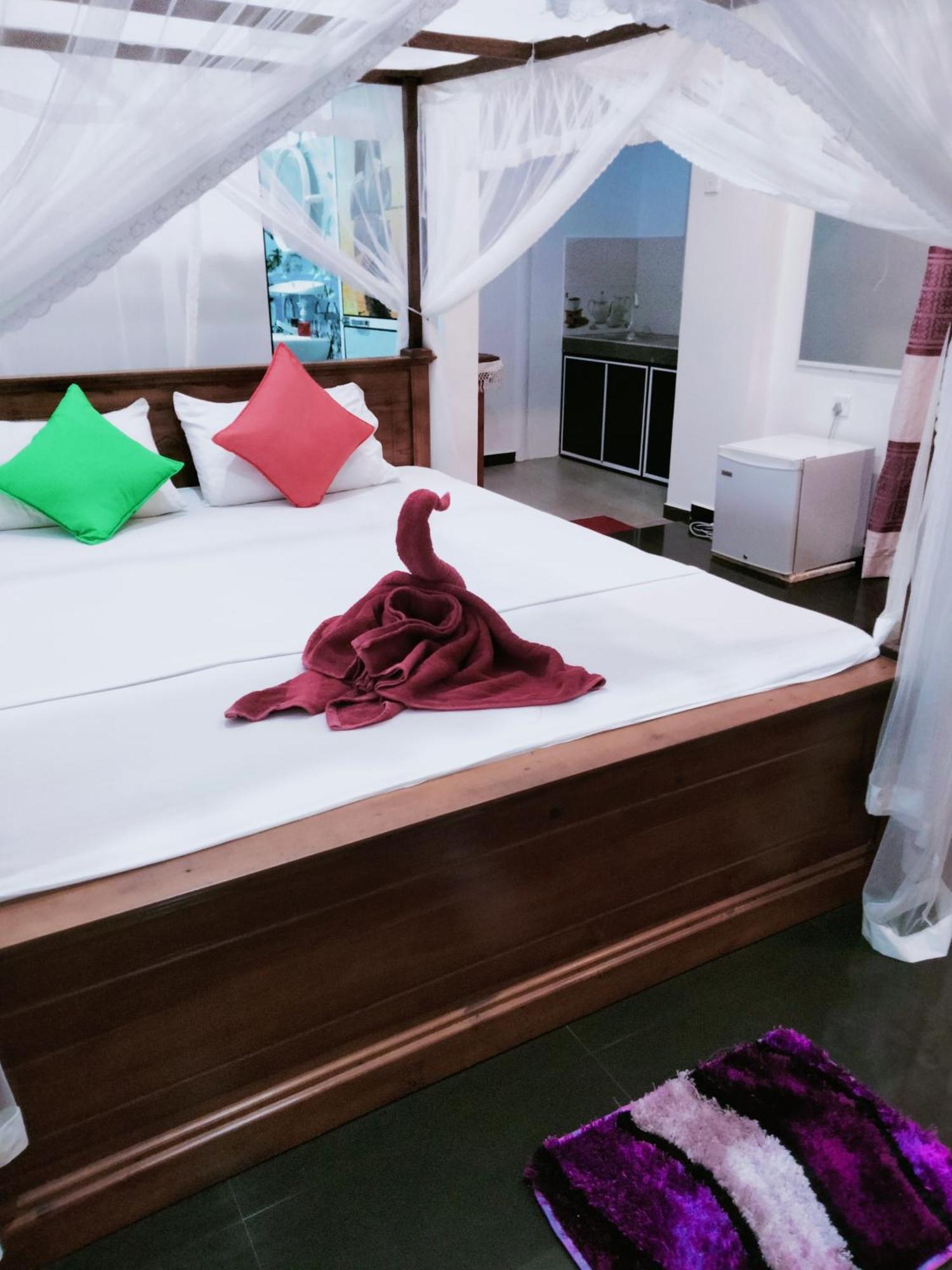 Bed and Breakfast Sajana Ocean Hill Mirissa Habitación foto