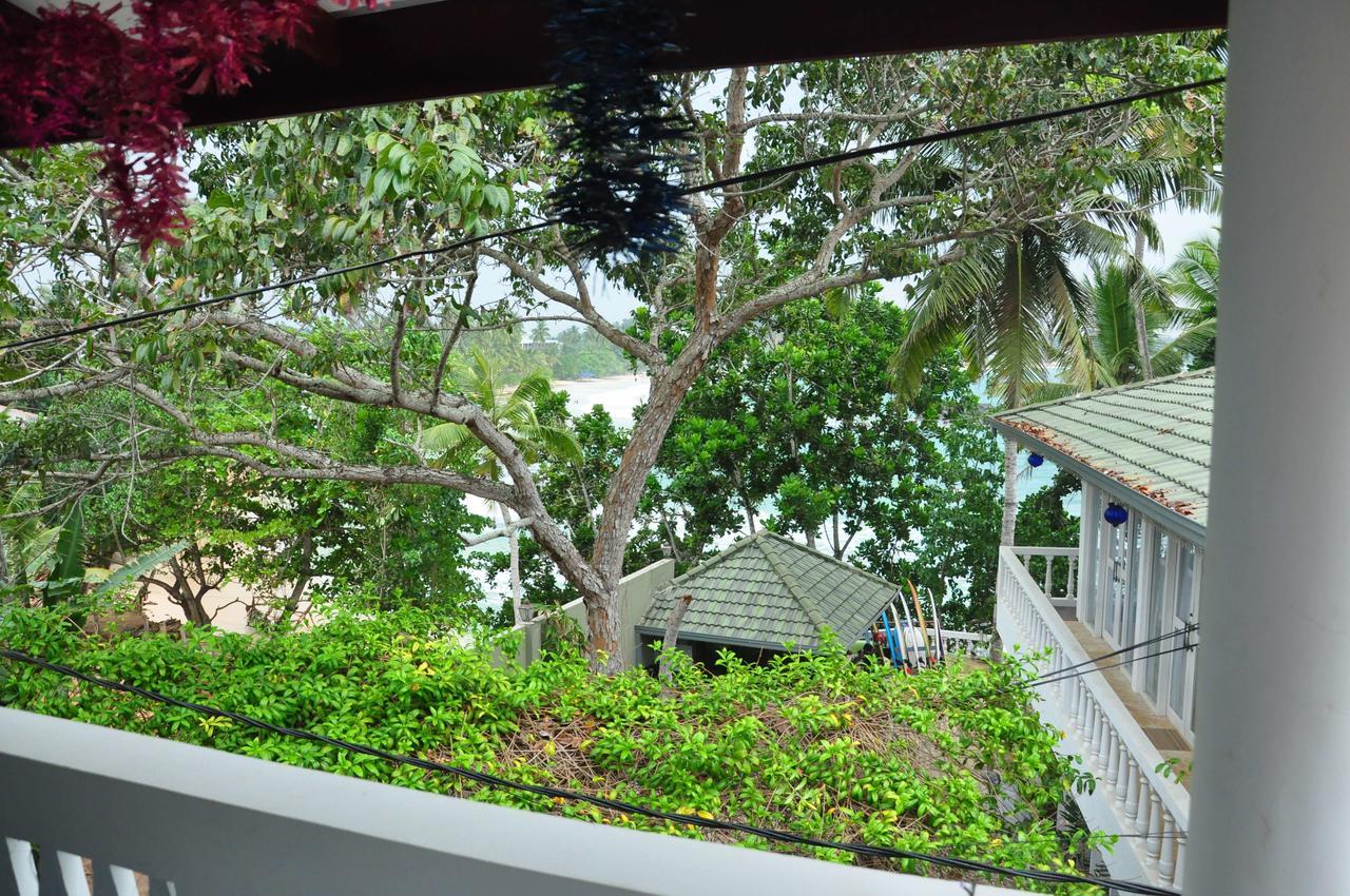 Bed and Breakfast Sajana Ocean Hill Mirissa Exterior foto