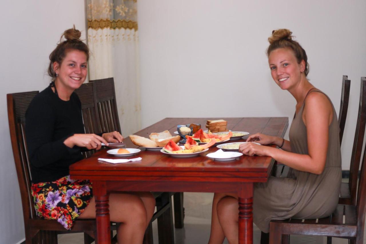 Bed and Breakfast Sajana Ocean Hill Mirissa Exterior foto