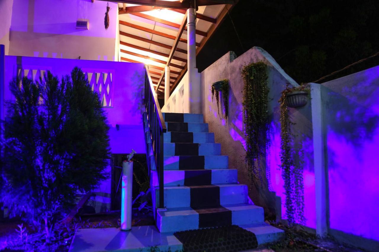 Bed and Breakfast Sajana Ocean Hill Mirissa Exterior foto